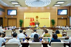 Đề xuất tổ chức Kỳ họp Quốc hội kh&ocirc;ng thường lệ về x&acirc;y dựng ph&aacute;p luật