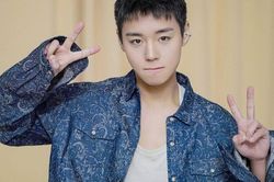 Nam chính phim 'Dưới bóng điện hạ' Park Ji Hoon đến Việt Nam tổ chức fancon