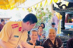 Tuy&ecirc;n truyền ph&aacute;p luật về an to&agrave;n giao th&ocirc;ng cho tăng ni, phật tử tại Th&aacute;i Nguy&ecirc;n