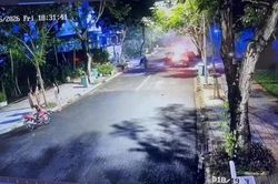 Kịp thời dập tắt vụ cháy ô tô tại khu dân cư Ven Sông, phường Tân Hưng