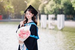 Nữ thủ khoa tốt nghiệp sớm ngành Luật Kinh tế sở hữu điểm GPA tuyệt đối
