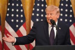 Ông Trump tuyên bố dỡ phong tỏa hải quân, đặt điều kiện 'không hạt nhân' với Iran