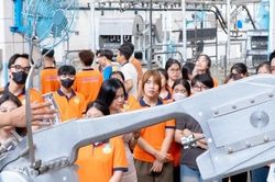 Lần đầu đưa ra kh&aacute;i niệm 'trải nghiệm nghề nghiệp tại doanh nghiệp'