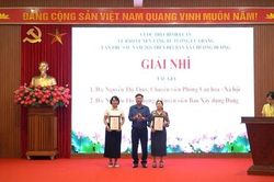 Trao giải Cuộc thi chính luận về bảo vệ nền tảng tư tưởng của Đảng tại xã Chương Dương