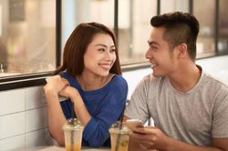 5 cung hoàng đạo nam chuẩn 'bạn trai quốc dân': Đã yêu là hết lòng chăm sóc