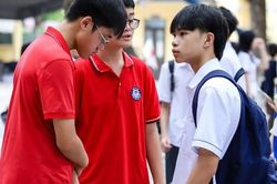 Thí sinh Hà Nội làm thủ tục thi lớp 10 hôm nay cần lưu ý quy định bắt buộc