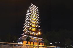Gần chùa nghe kinh…