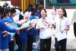 Đề thi vào 10 môn Ngữ văn vừa sức, thí sinh Hà Nội tự tin đạt điểm khá trở lên