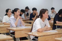 Đề tiếng Anh thi lớp 10 ở Hà Nội năm 2026