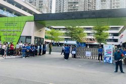 Áo xanh tiếp sức mùa thi