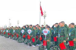 Hơn 300 'chiến sĩ nhí' tham gia chương trình 'Học kỳ trong Quân đội'