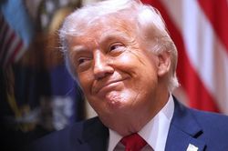 Ông Donald Trump tuyên bố hàng loạt vấn đề, Iran nhấn mạnh chưa đạt được thỏa thuận nào