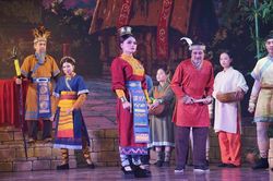 Sức trẻ của Đoàn Nghệ thuật Vàm Cỏ làm mới 'Tiếng trống Mê Linh'