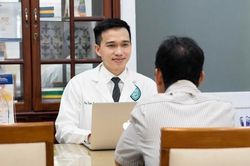 Người đàn ông cầu cứu bác sĩ sau khi tiêm filler tăng cường 'bản lĩnh đàn ông'