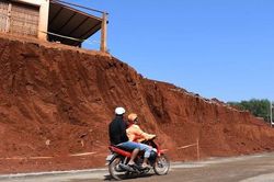 Vụ hạ cốt nền khiến nhà dân cheo leo tại TP Đồng Nai: Thanh tra toàn diện dự án