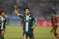 Công Phượng, Xuân Trường và Minh Vương lần đầu nâng cúp vô địch ở cấp CLB