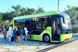 Nỗ lực đạt mục tiêu 100% 'xe buýt sạch'