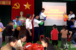 Trẻ em Trường Sa vui Tết Thiếu nhi