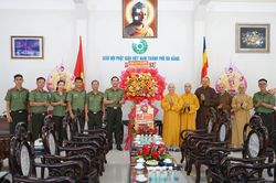 Lãnh đạo Công an TP Đà Nẵng thăm, chúc mừng Đại lễ Phật đản PL.2570 -DL.2026