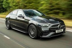 Mercedes-Benz triệu hồi hơn 2.700 xe sang nguy cơ rơi bánh khi đang chạy