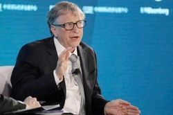 Bill Gates cảnh báo AI, chỉ 3 nghề khó bị thay thế
