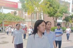 Đề và đáp án môn Ngoại ngữ lớp 10 THPT Hà Nội