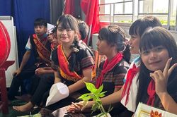 Món quà bất ngờ trong lễ bế giảng của học sinh vùng cao