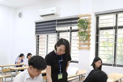Đề Văn thi vào lớp 10 Hà Nội giàu tính mở, khơi gợi những kết nối tích cực