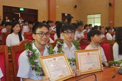 Vinh danh tài năng trẻ, thắp sáng khát vọng hiếu học tại Quảng Trị