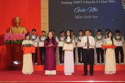 Vinh danh tài năng trẻ, thắp sáng khát vọng hiếu học tại Quảng Trị