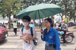 Đồng hành cùng 'sĩ tử', lan tỏa năng lượng tích cực trong mùa thi ở Thủ đô