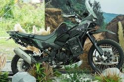 Cận cảnh xe mô tô địa hình Kawasaki KLE500 ABS 2026 ra mắt tại Việt Nam, giá từ 175 triệu đồng