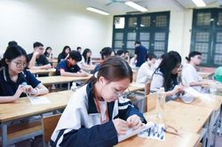 Thi lớp 10 Hà Nội: môn Ngoại ngữ, 401 thí sinh bỏ thi, 1 thí sinh vi phạm quy chế