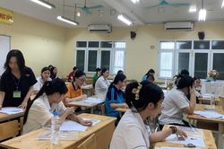 Một thí sinh vi phạm quy chế, nhiều thí sinh tự tin đạt 7-8 điểm Văn