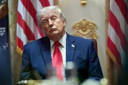 Tổng thống Mỹ Trump sắp đưa ra quyết định cuối cùng về thỏa thuận với Iran