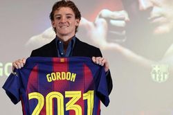 Barca nổ bom tấn đầu tiên ở thị trường chuyển nhượng hè