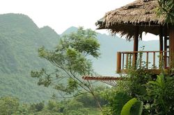 Ghé khu nghỉ cách Hà Nội 160km trốn nắng nóng, khách tiêu chưa hết 2 triệu/người