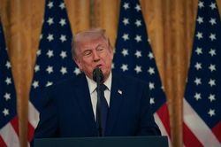 Ông Trump cho dỡ lệnh phong tỏa hải quân, đưa ra loạt điều kiện với Iran