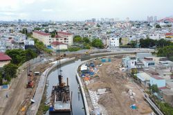 Dân phấn khởi vì rạch ô nhiễm nhất TPHCM dần hồi sinh sau thời gian thi công