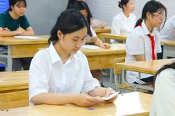 Đề thi và đáp án môn Tiếng Anh vào lớp 10 tại Hà Nội năm 2026 mã đề lẻ