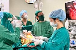 Bỏ qua thủ tục hành chính, cứu sống thanh niên 18 tuổi bị đâm thấu tim, phổi