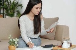 Phụ nữ càng biết tiêu tiền theo 2 cách này, cuộc đời càng dễ gặp may