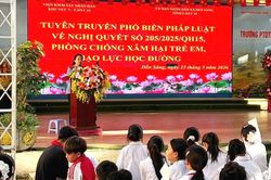 Chi đoàn VKSND khu vực 7, tỉnh Lào Cai phối hợp tuyên truyền pháp luật cho học sinh tại xã Dền Sáng