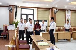 Kiểm tra điểm thi, động viên thí sinh dự kỳ thi tuyển sinh lớp 10 tại Hà Nội