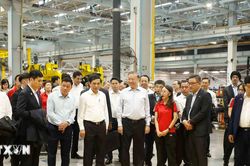 Tổng Bí thư, Chủ tịch nước Tô Lâm thăm Trung tâm Thử nghiệm Đường sắt Singapore