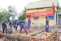 Lực lượng Hải quân chung tay xây dựng nhà ở cho gia đình chính sách