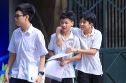 Phụ huynh lo thiếu trường công, Chủ tịch Hà Nội chỉ đạo tận dụng trụ sở dôi dư