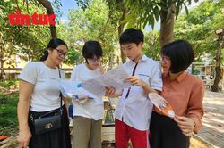 Đề thi tiếng Anh vào lớp 10 Hà Nội có tính thời sự và gần gũi