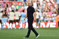 Liverpool sa thải HLV Arne Slot sau mùa giải thất vọng