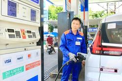 Xăng E10 trước giờ G ở Gia Lai: Người dân ủng hộ, doanh nghiệp sẵn sàng